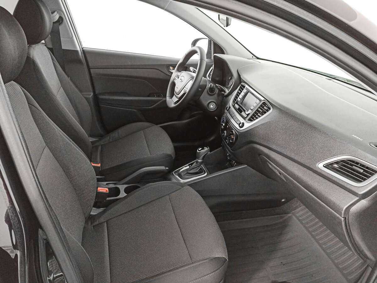 Купить Hyundai Solaris с пробегом. Фото: #8