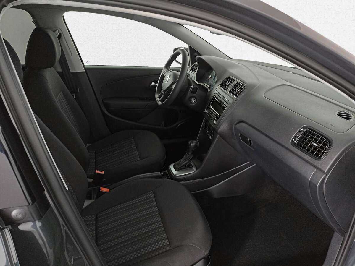 Купить Volkswagen Polo с пробегом. Фото: #8