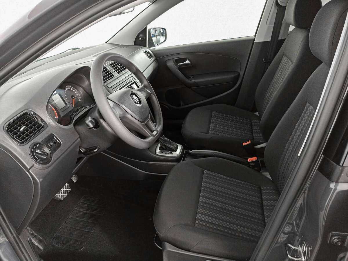 Купить Volkswagen Polo с пробегом. Фото: #13