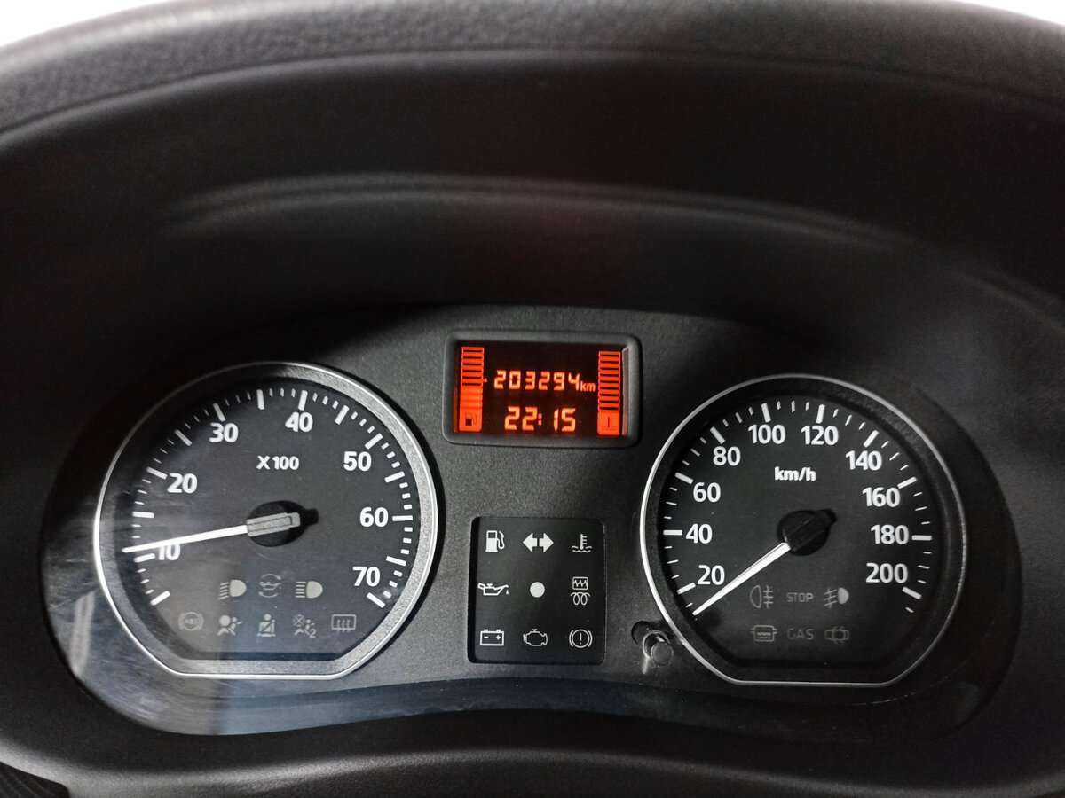 Купить Renault Sandero с пробегом. Фото: #10