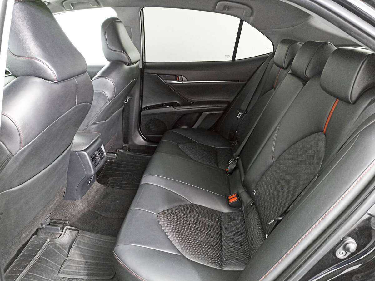 Купить Toyota Camry с пробегом. Фото: #8