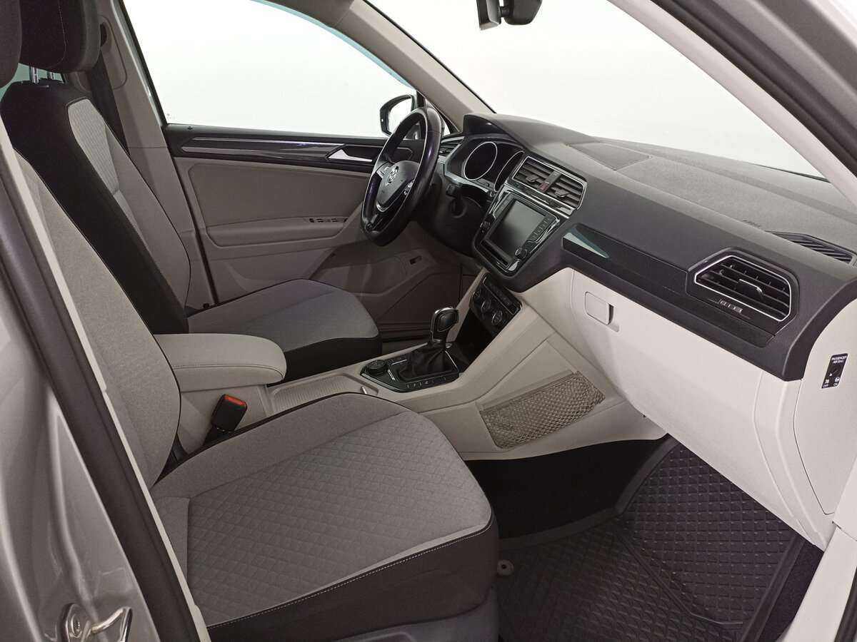 Купить Volkswagen Tiguan с пробегом. Фото: #10