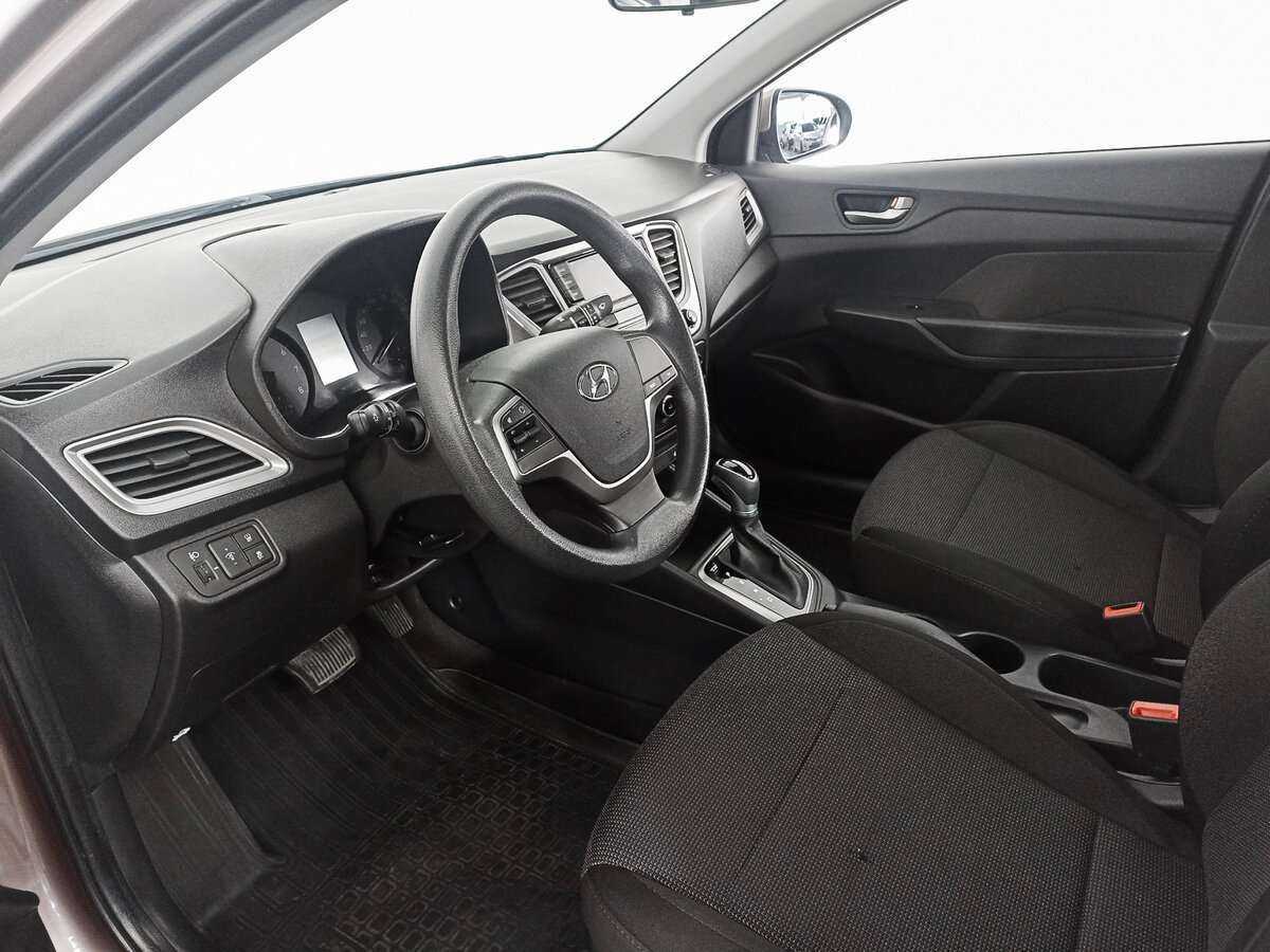 Купить Hyundai Solaris с пробегом. Фото: #13
