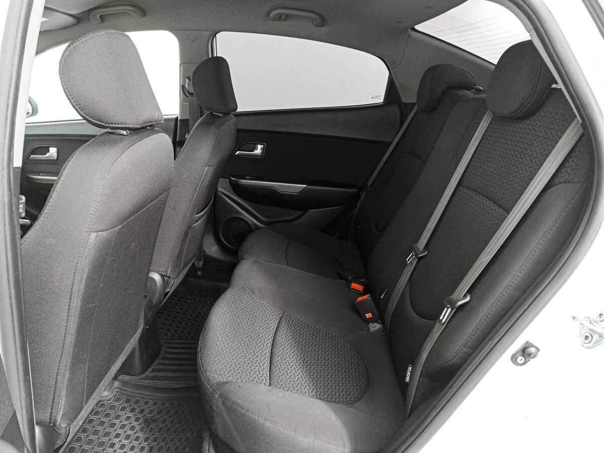 Купить Kia Rio с пробегом. Фото: #11