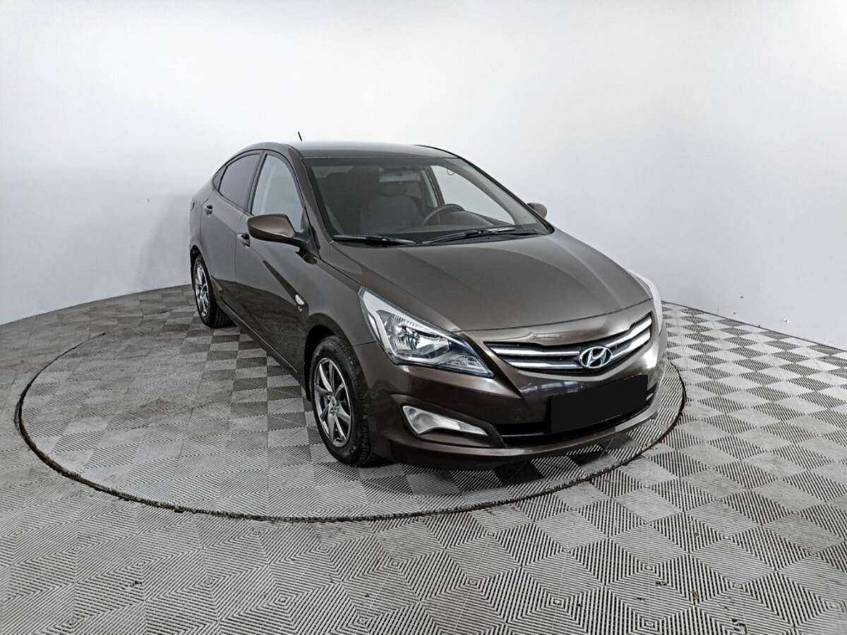 Купить Hyundai Solaris с пробегом. Фото: #2