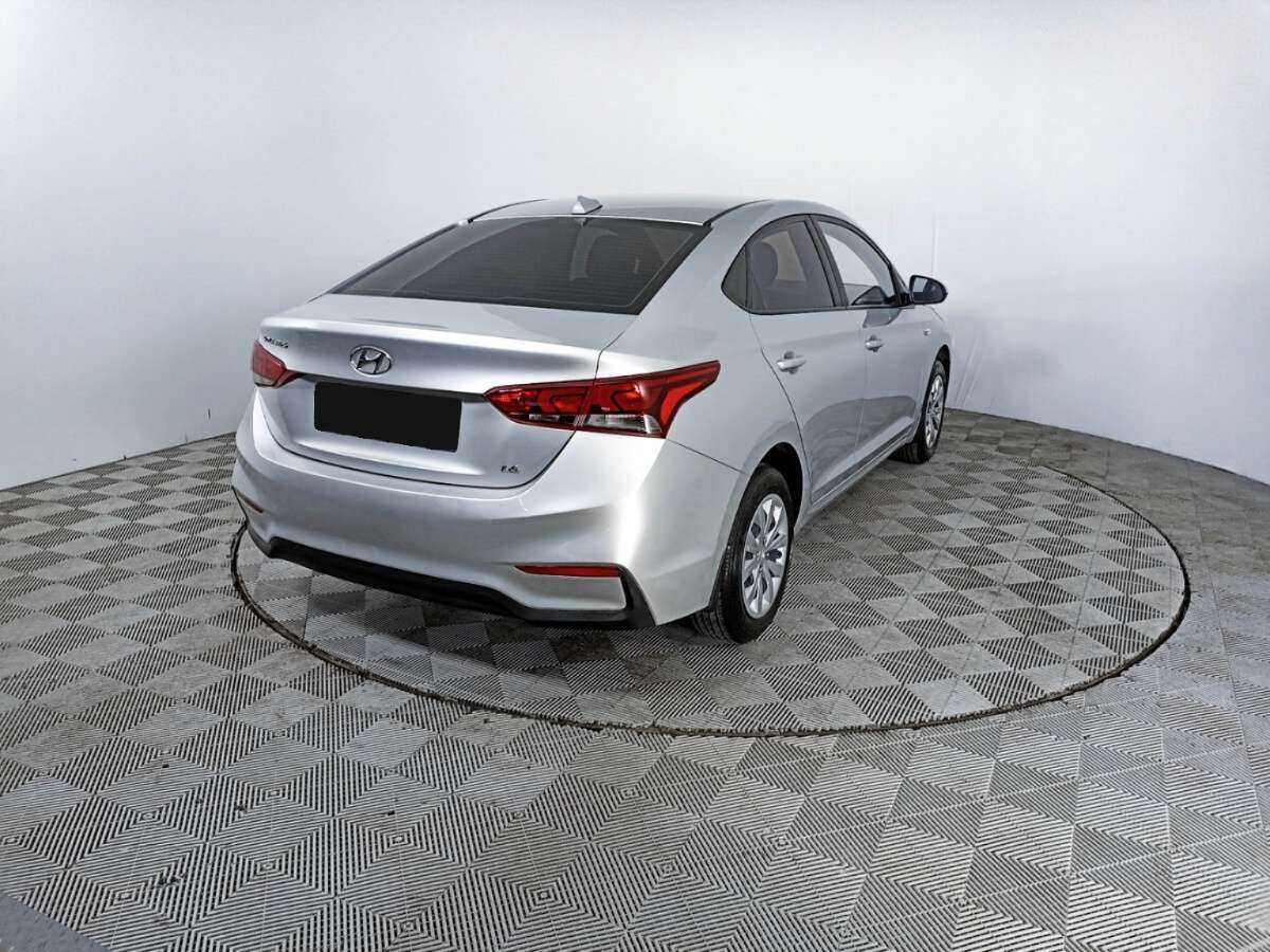 Купить Hyundai Solaris с пробегом. Фото: #4