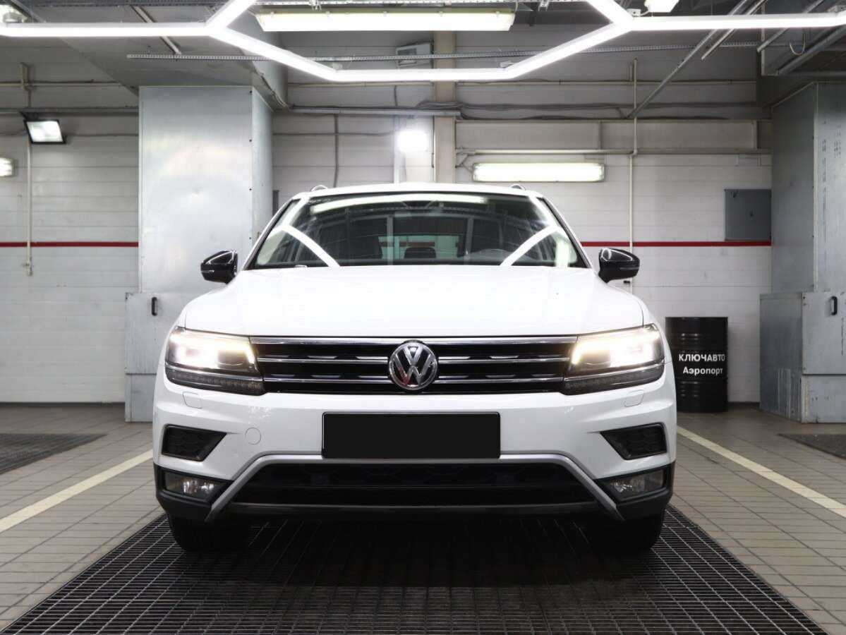 Купить Volkswagen Tiguan с пробегом. Фото: #2