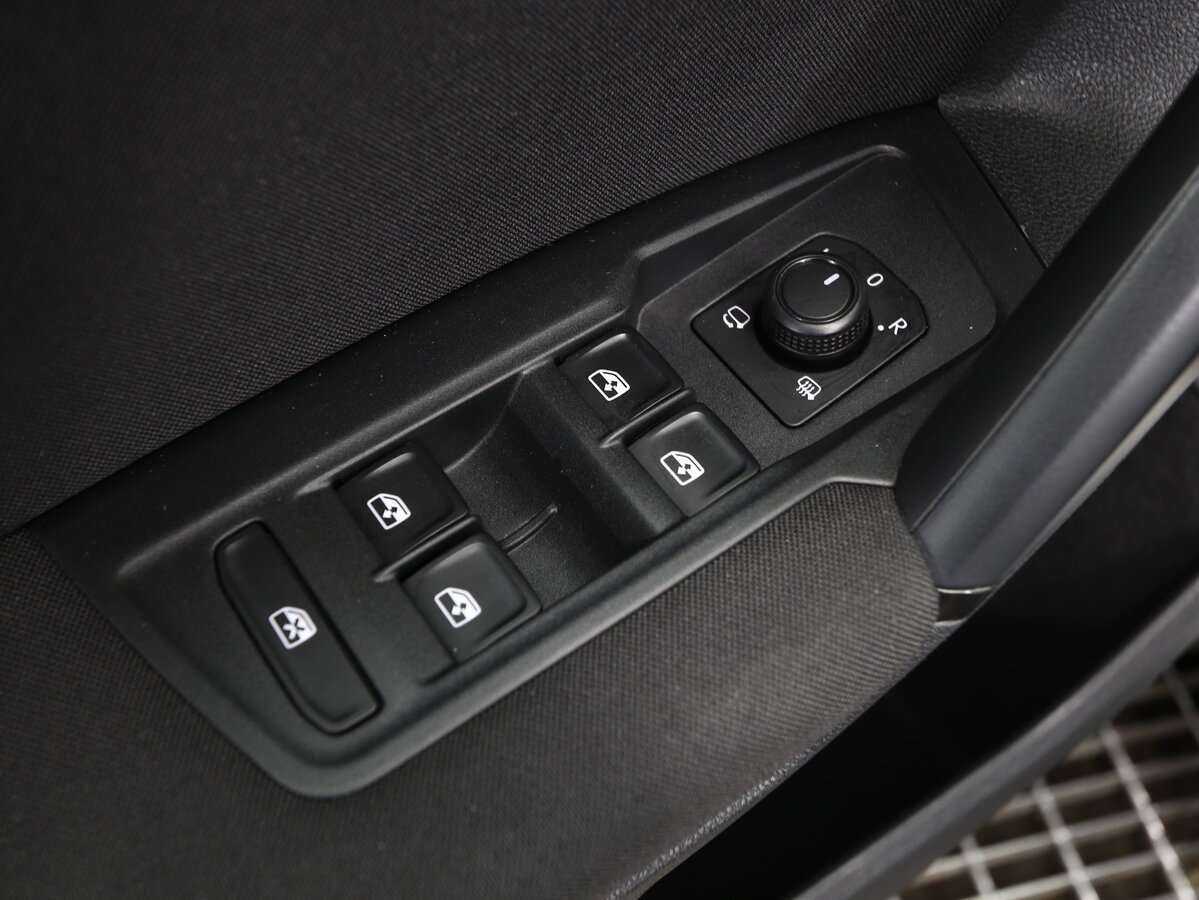 Купить Volkswagen Tiguan с пробегом. Фото: #8