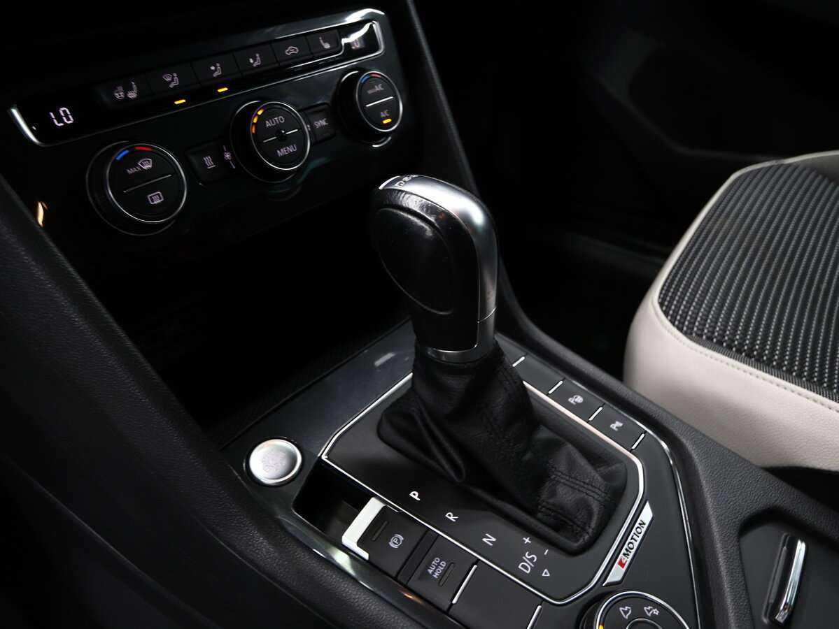 Купить Volkswagen Tiguan с пробегом. Фото: #9