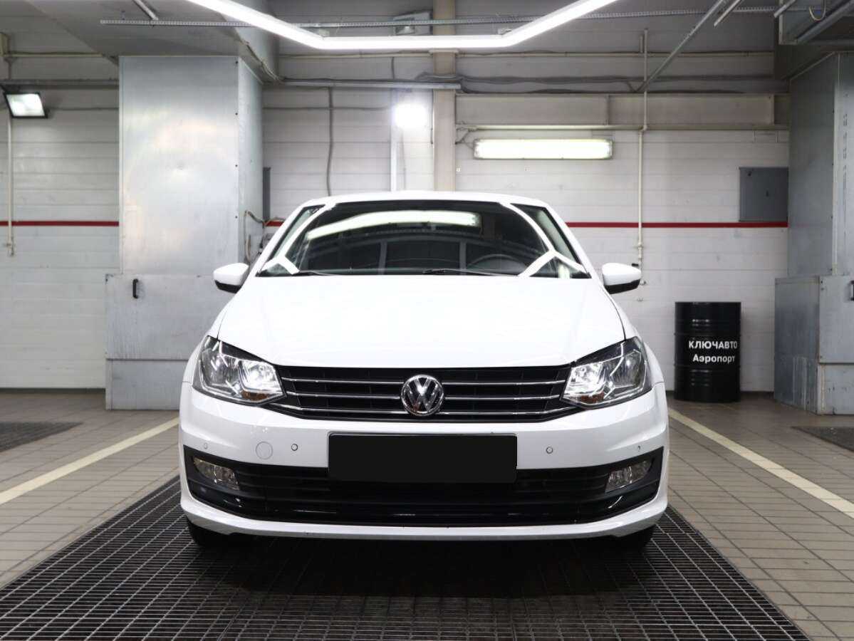 Купить Volkswagen Polo с пробегом. Фото: #2