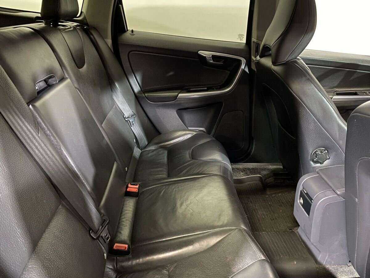 Купить Volvo XC60 с пробегом. Фото: #10