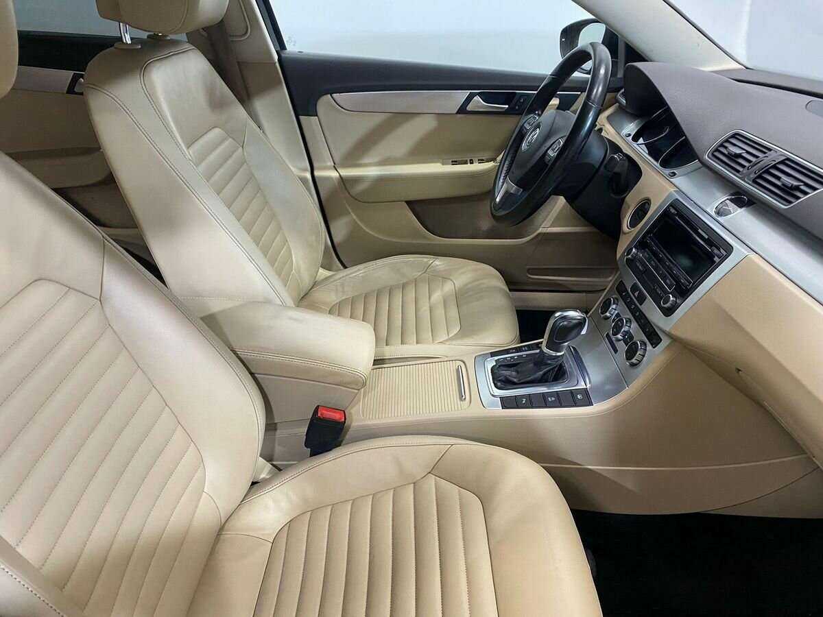 Купить Volkswagen Passat с пробегом. Фото: #11