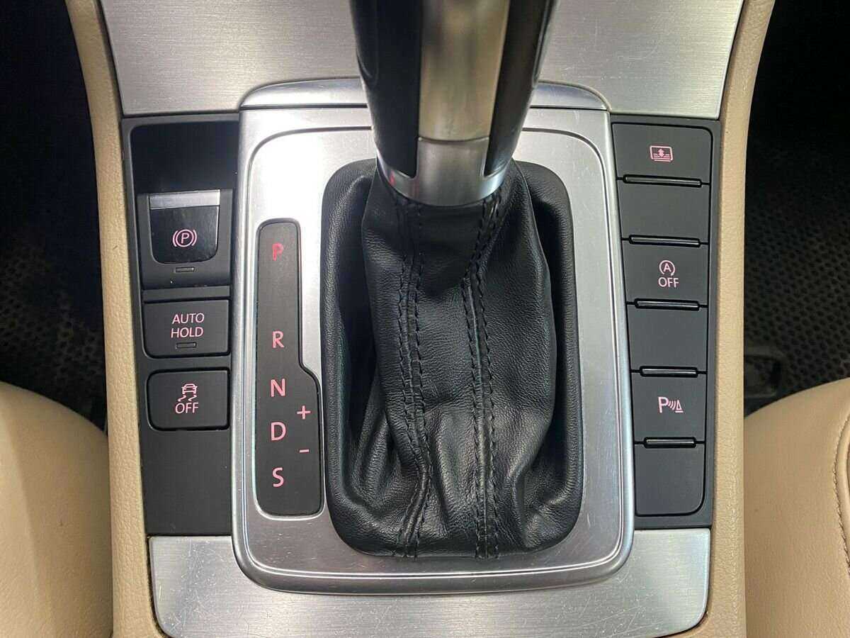 Купить Volkswagen Passat с пробегом. Фото: #15