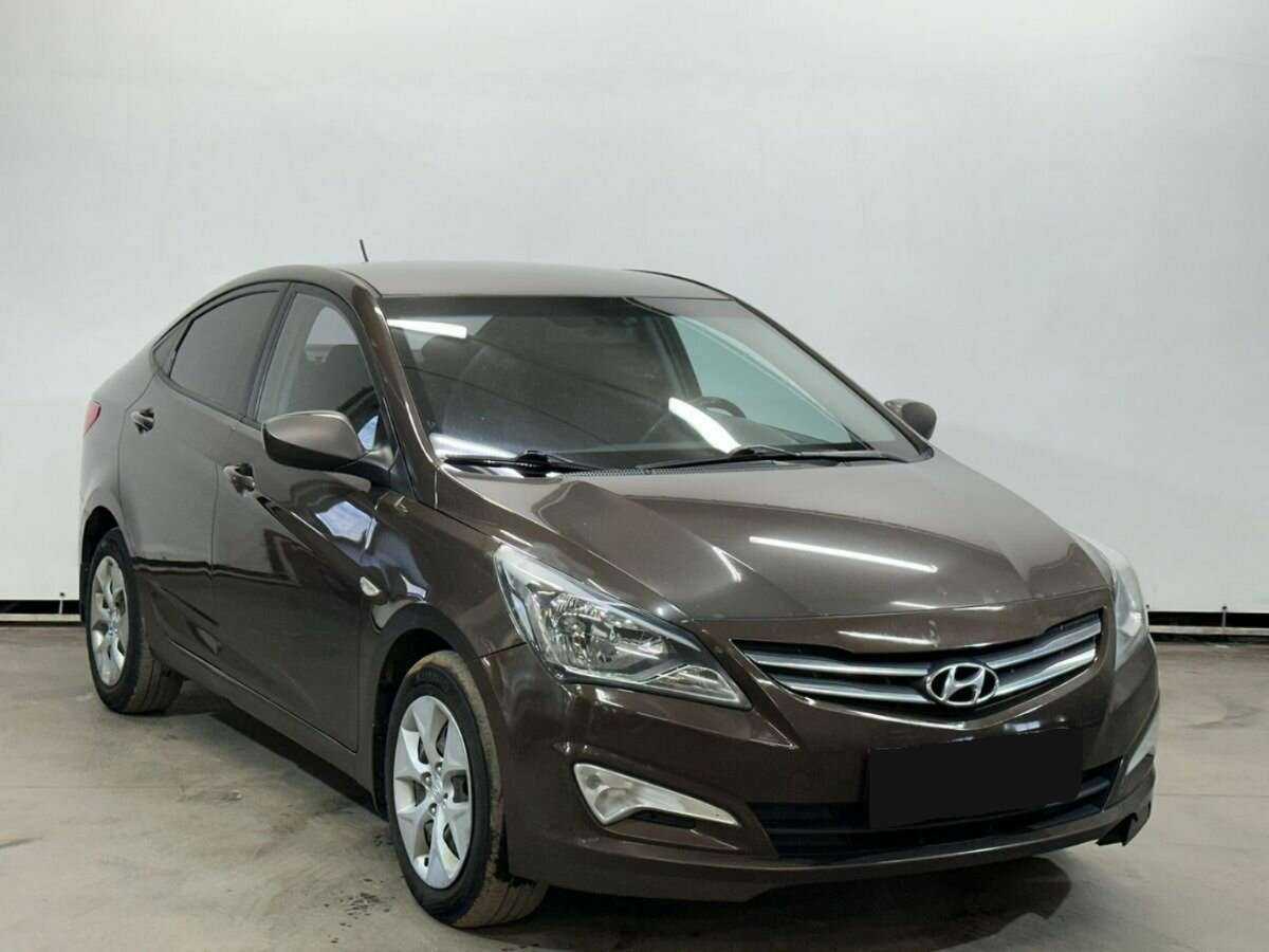 Купить Hyundai Solaris с пробегом. Фото: #2