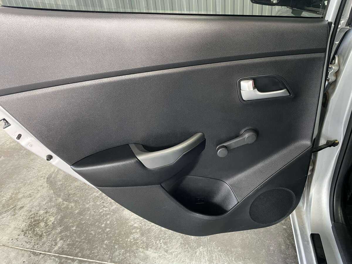 Купить Kia Rio с пробегом. Фото: #17