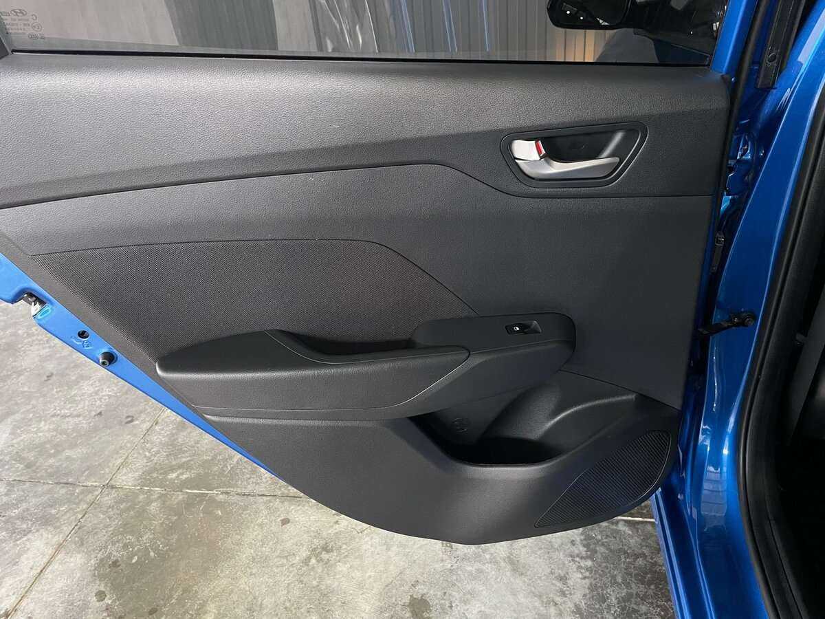 Купить Hyundai Solaris с пробегом. Фото: #18