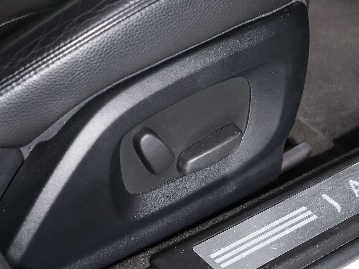 Купить Jaguar XF с пробегом. Фото: #15