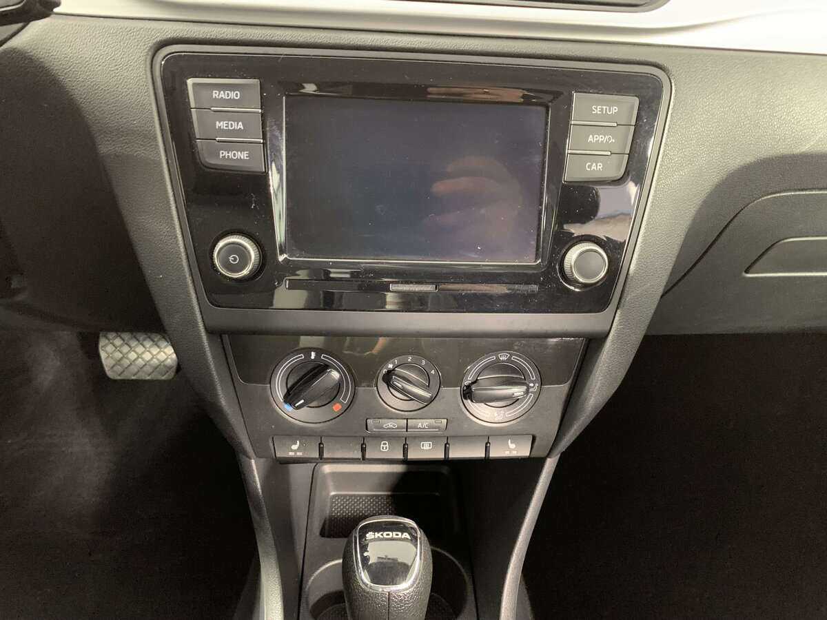 Купить Skoda Rapid с пробегом. Фото: #12