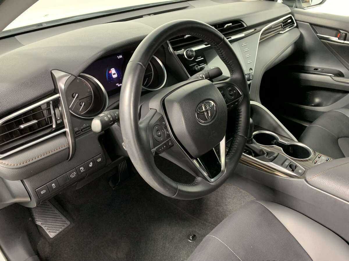 Купить Toyota Camry с пробегом. Фото: #15
