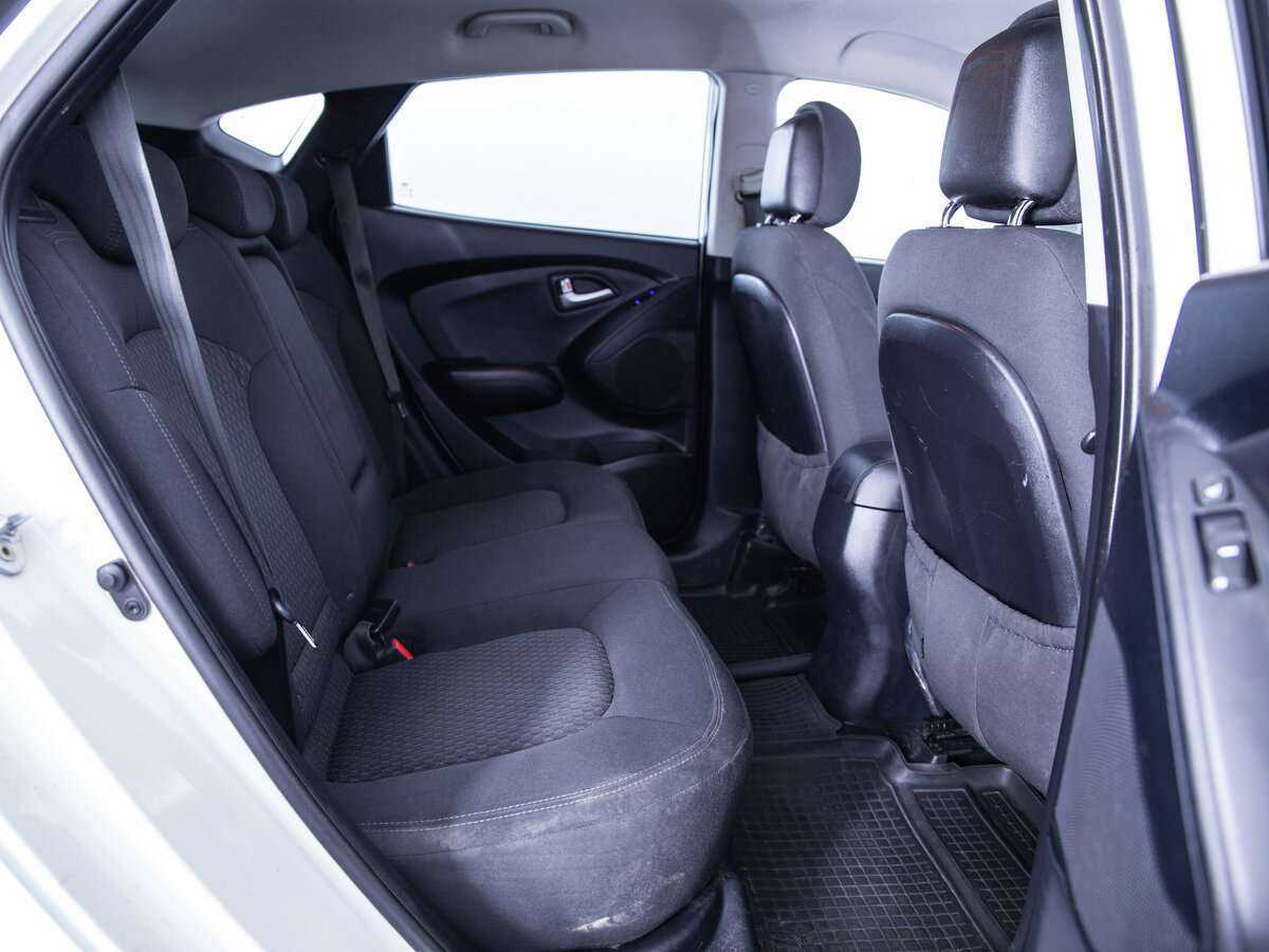 Купить Hyundai ix35 с пробегом. Фото: #9