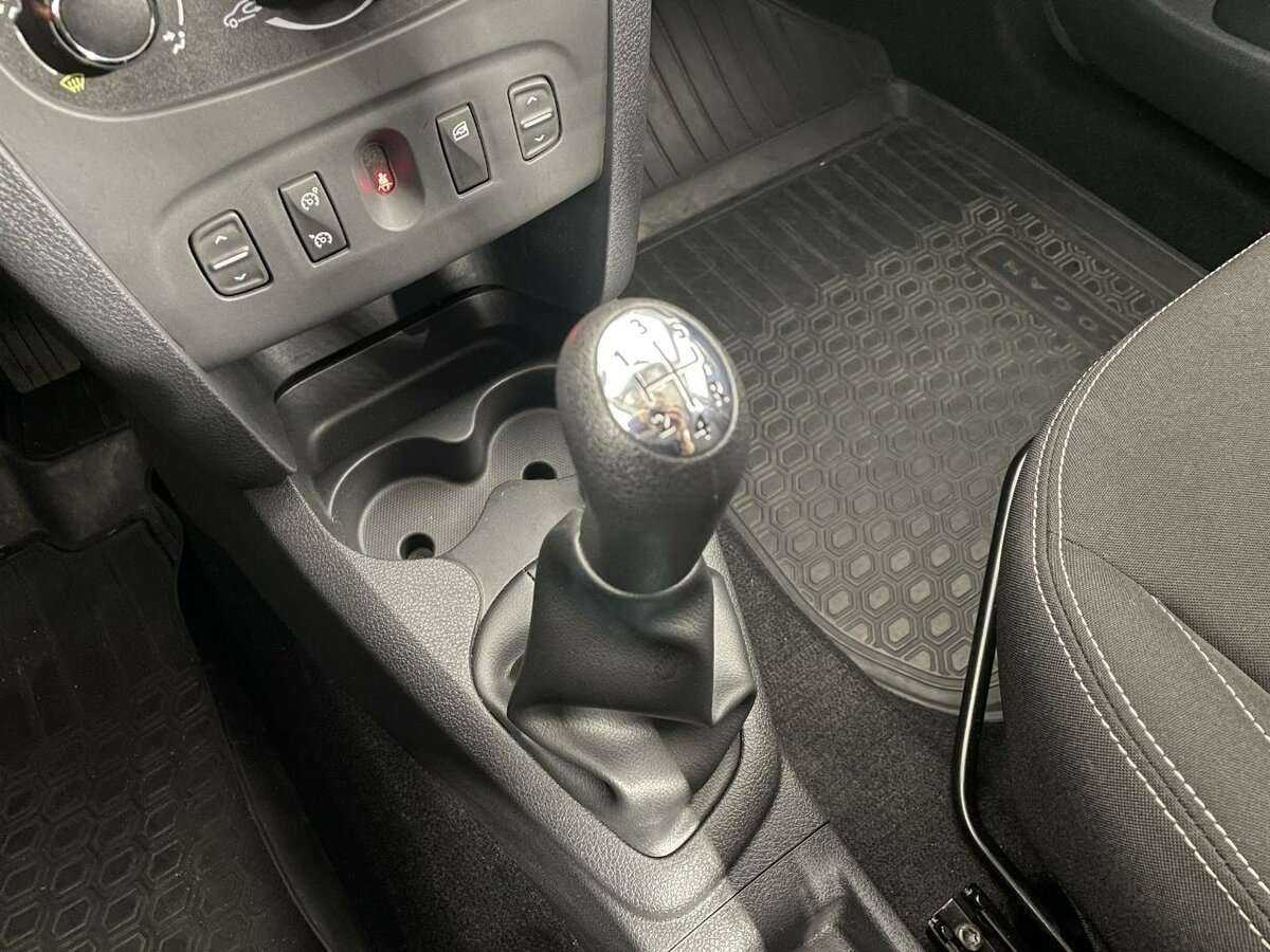 Купить Renault Logan с пробегом. Фото: #12