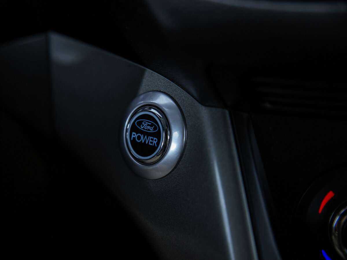 Купить Ford Kuga с пробегом. Фото: #14