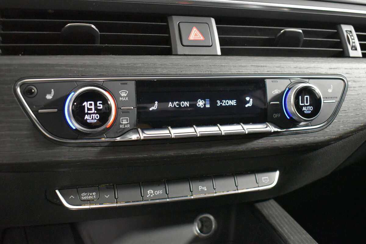 Купить Audi A4 с пробегом. Фото: #20