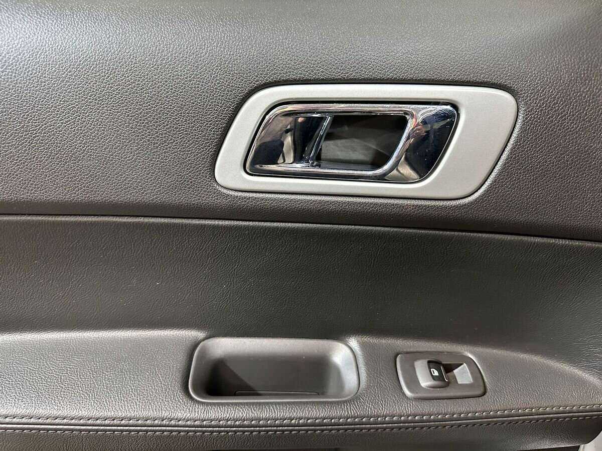 Купить Ford Explorer с пробегом. Фото: #15