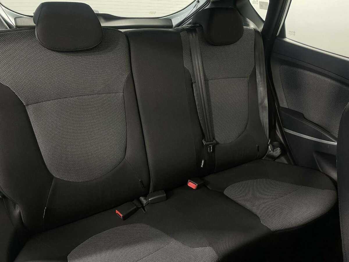 Купить Hyundai Solaris с пробегом. Фото: #14