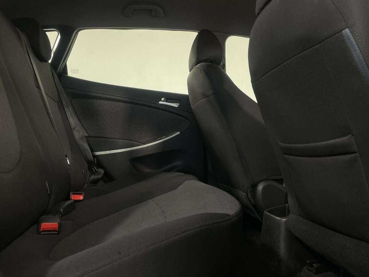 Купить Hyundai Solaris с пробегом. Фото: #15