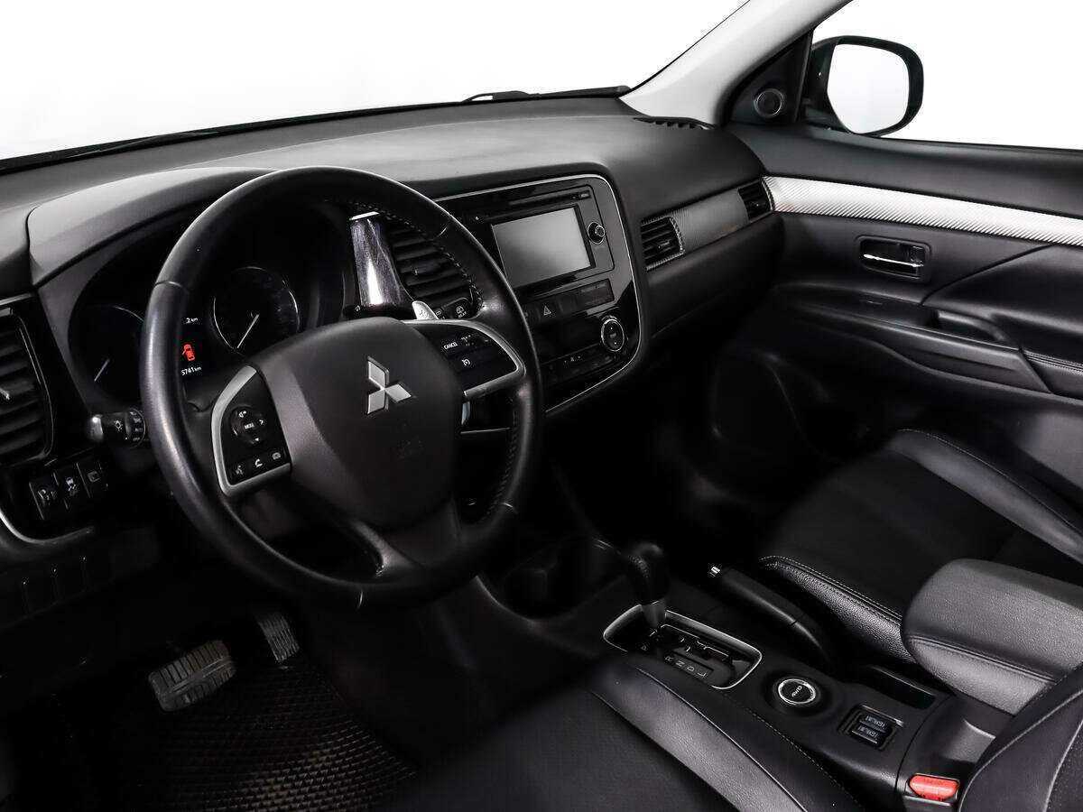 Купить Mitsubishi Outlander с пробегом. Фото: #8