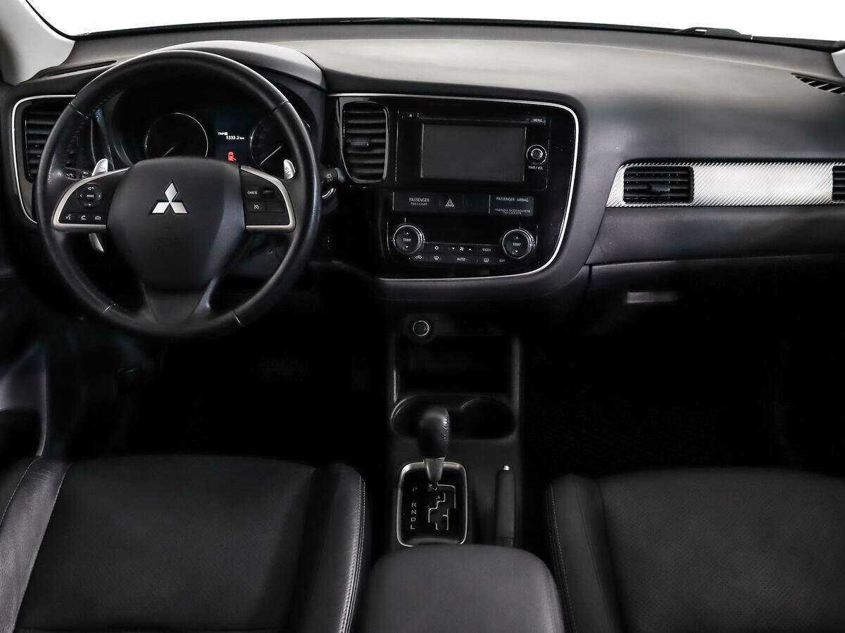 Купить Mitsubishi Outlander с пробегом. Фото: #14