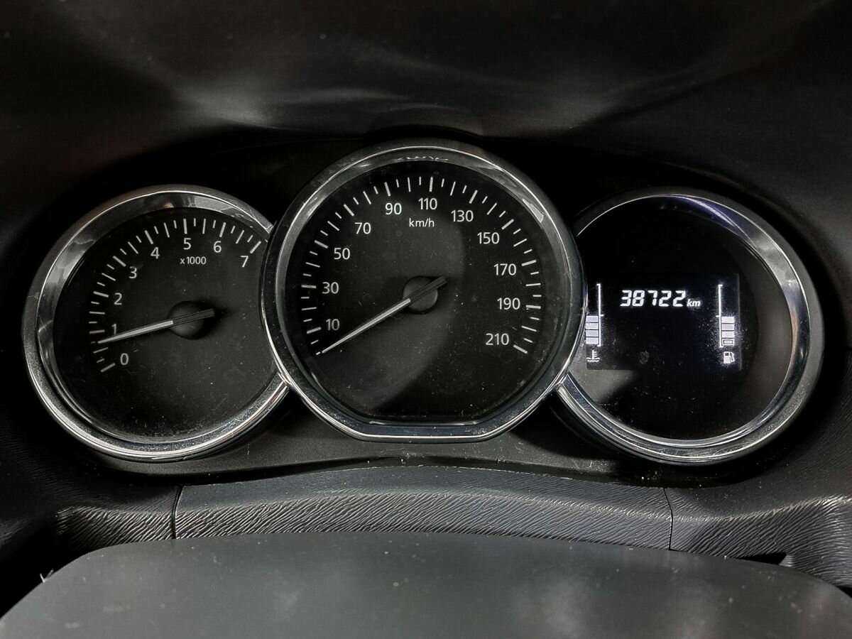 Купить Nissan Terrano с пробегом. Фото: #8