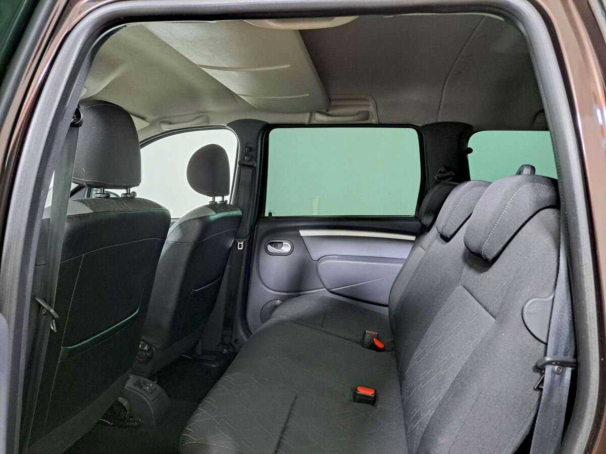 Купить Lada (ВАЗ) Largus с пробегом. Фото: #9