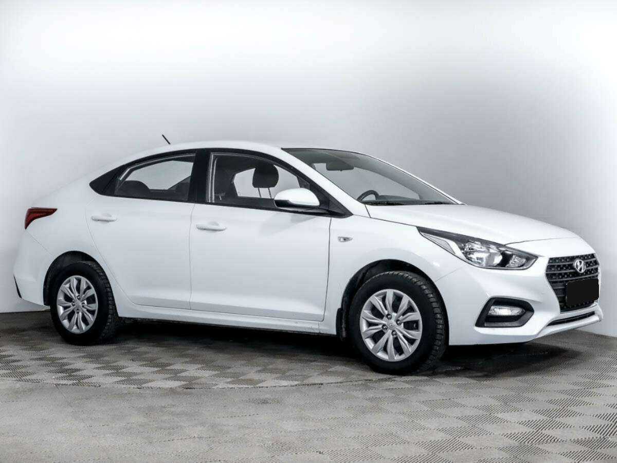 Купить Hyundai Solaris с пробегом. Фото: #1