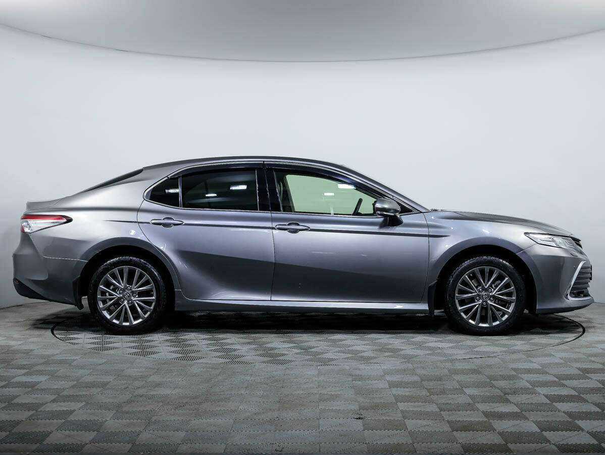 Купить Toyota Camry с пробегом. Фото: #2