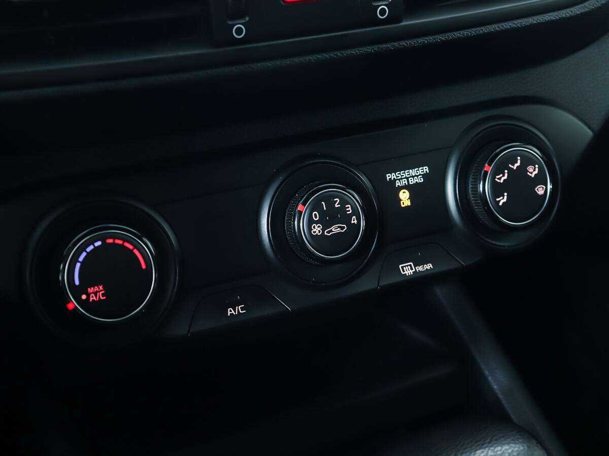 Купить Kia Cerato с пробегом. Фото: #12