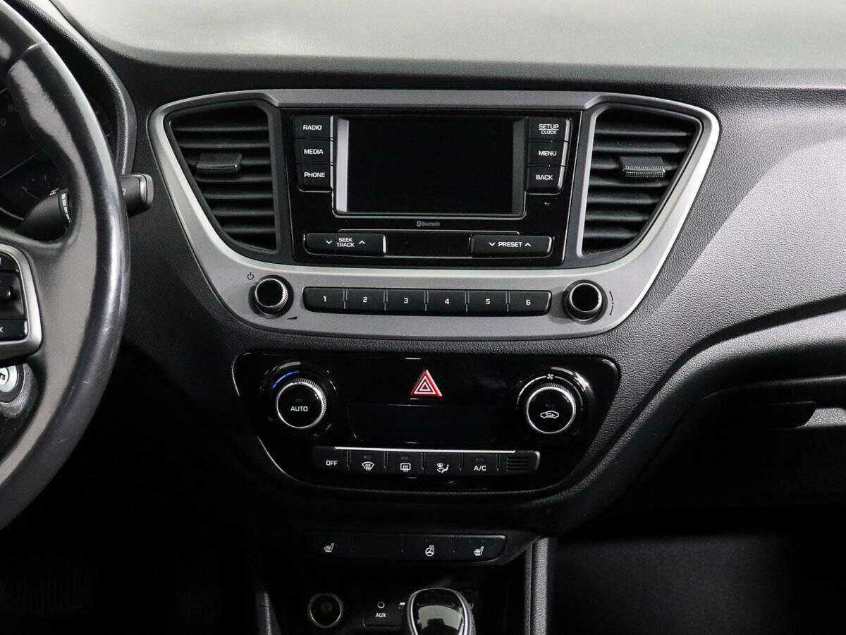 Купить Hyundai Solaris с пробегом. Фото: #10