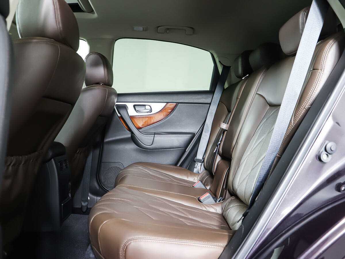 Купить Infiniti FX с пробегом. Фото: #9