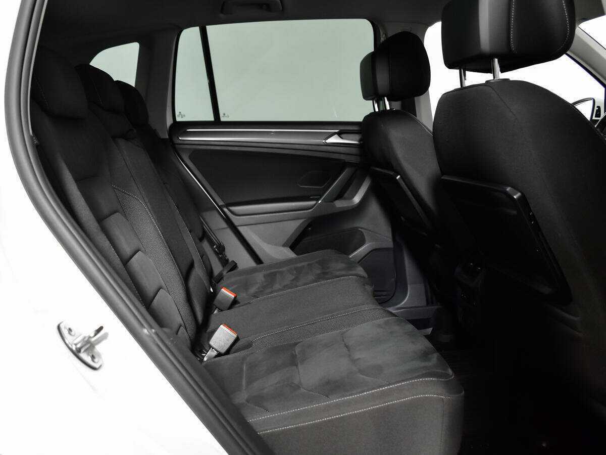 Купить Volkswagen Tiguan с пробегом. Фото: #9
