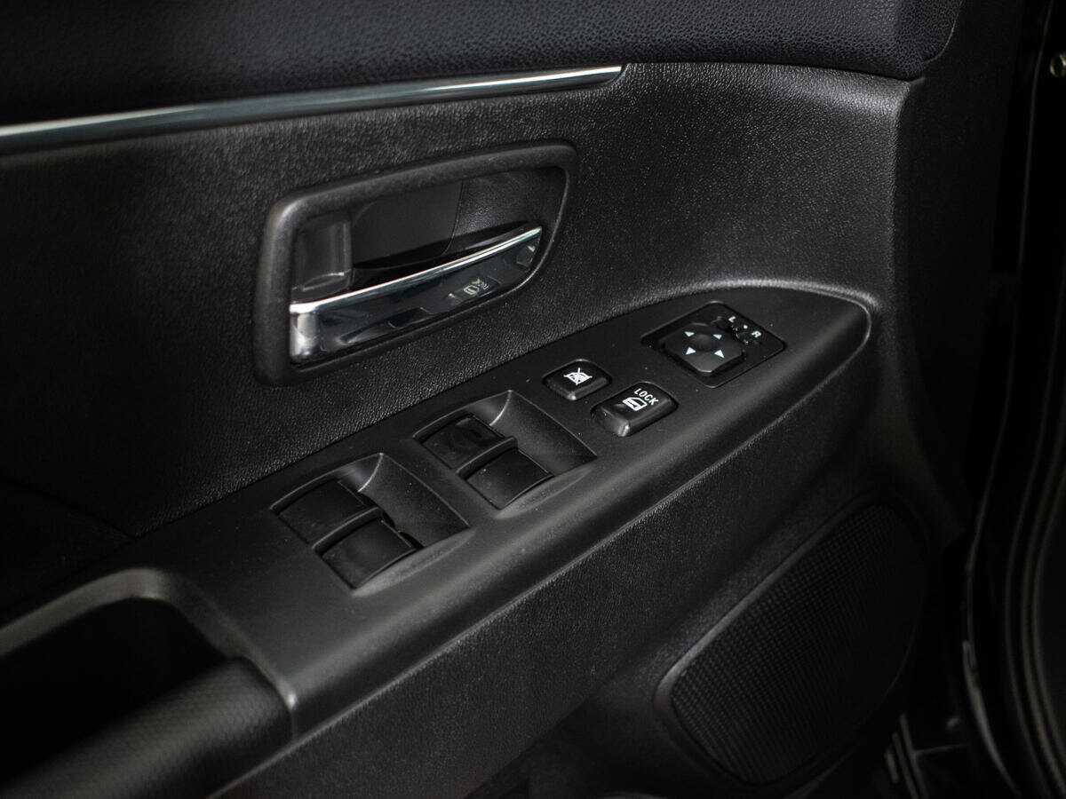Купить Mitsubishi ASX с пробегом. Фото: #14