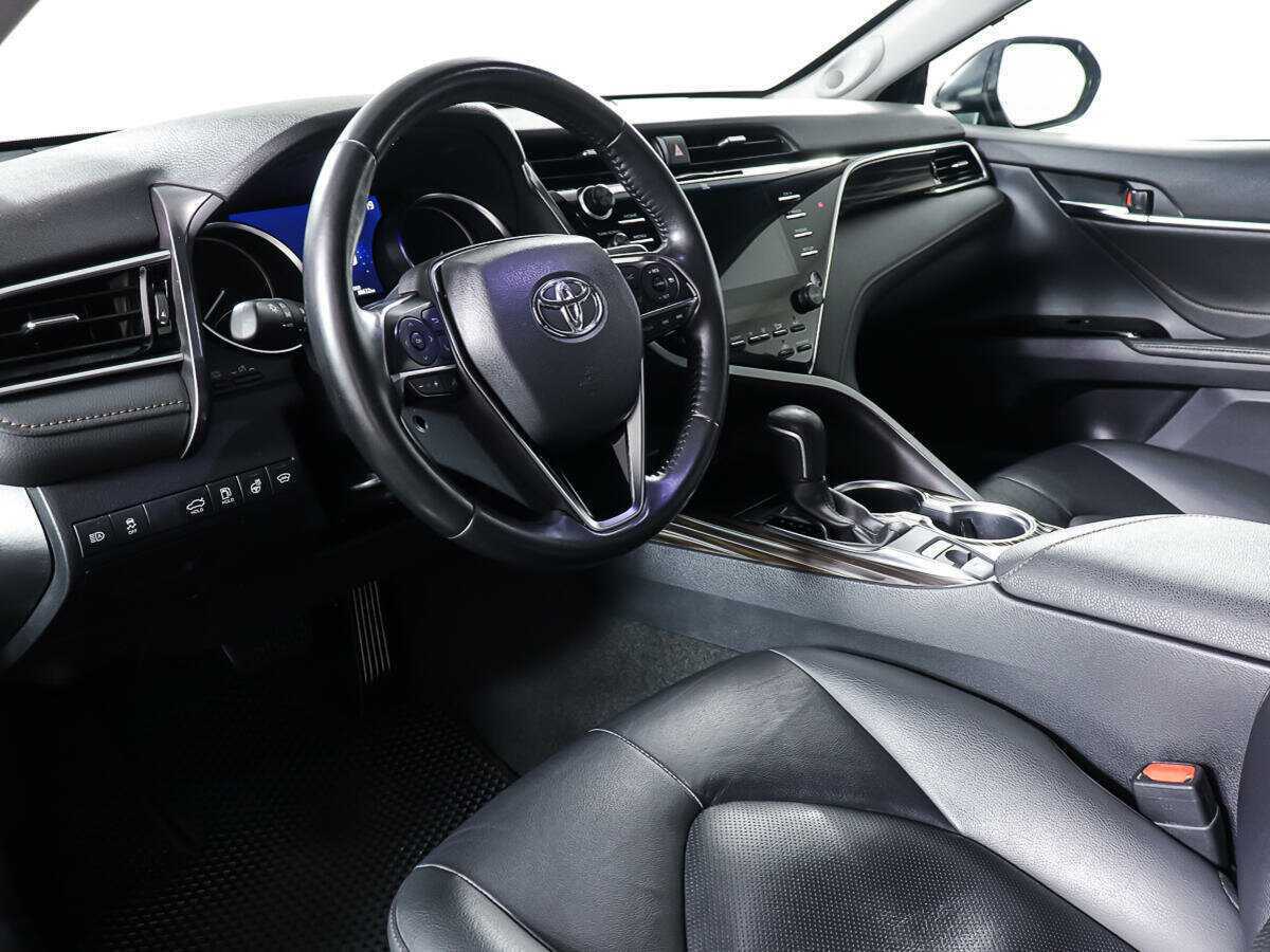 Купить Toyota Camry с пробегом. Фото: #14