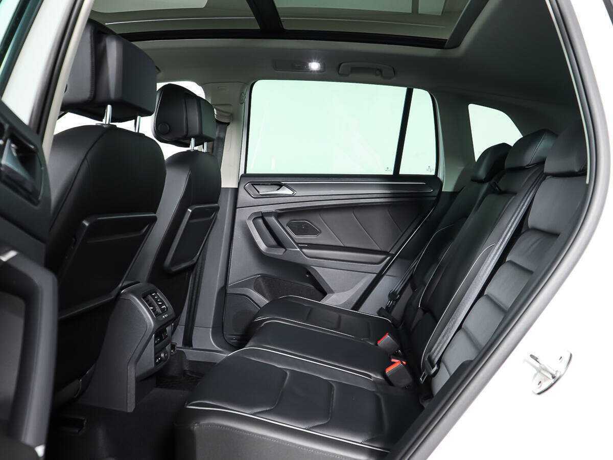 Купить Volkswagen Tiguan с пробегом. Фото: #9