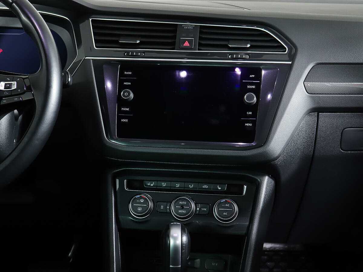 Купить Volkswagen Tiguan с пробегом. Фото: #11