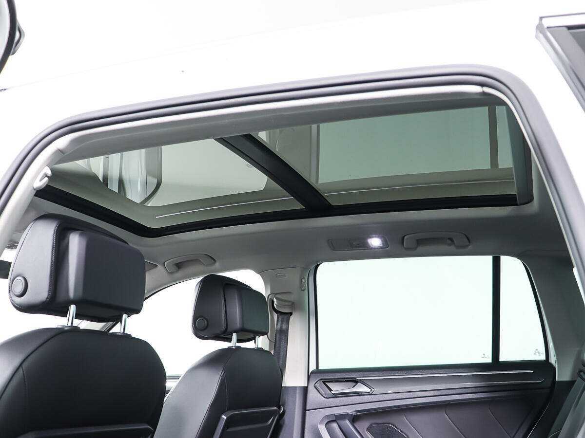 Купить Volkswagen Tiguan с пробегом. Фото: #15