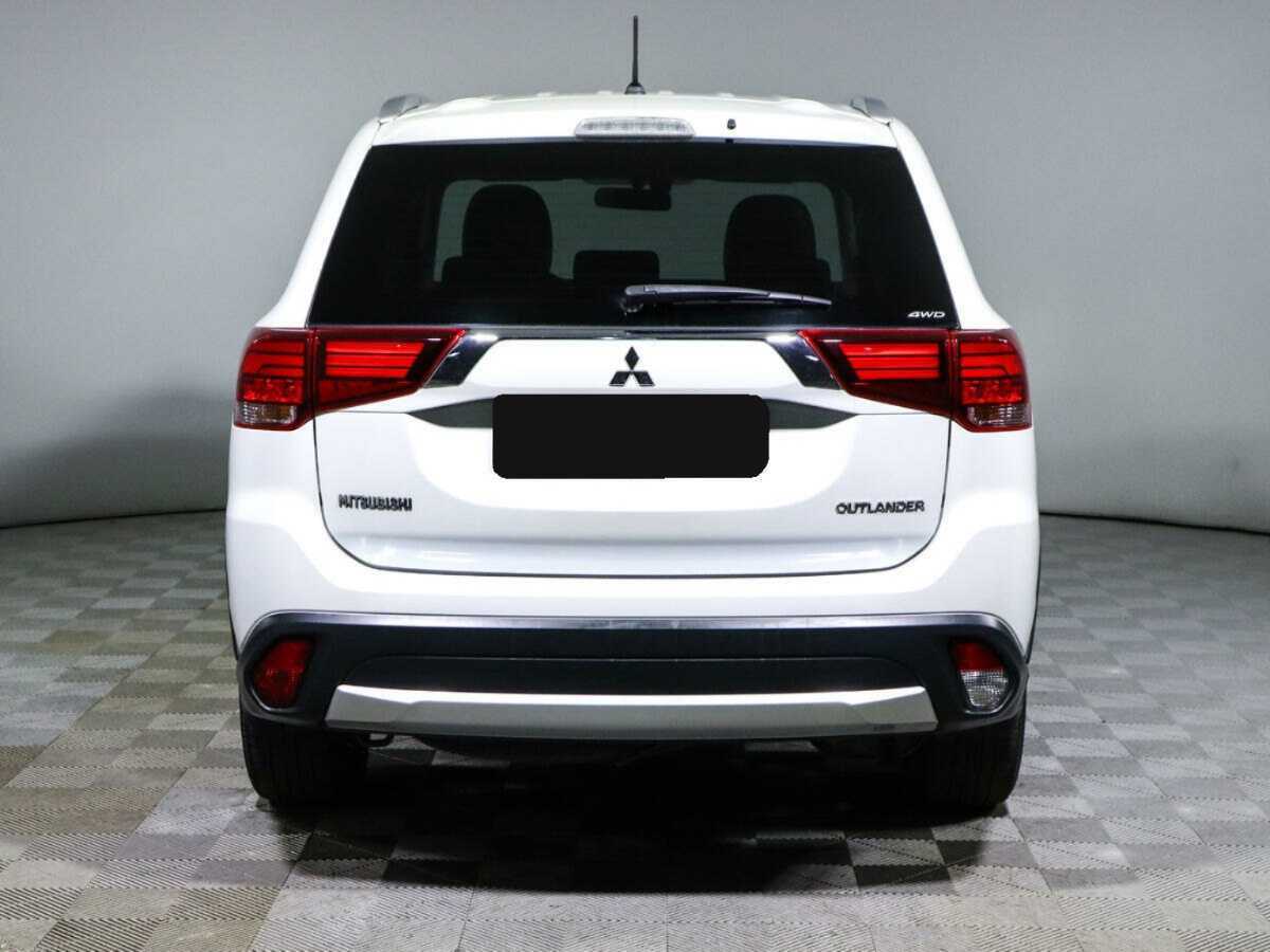 Купить Mitsubishi Outlander с пробегом. Фото: #4