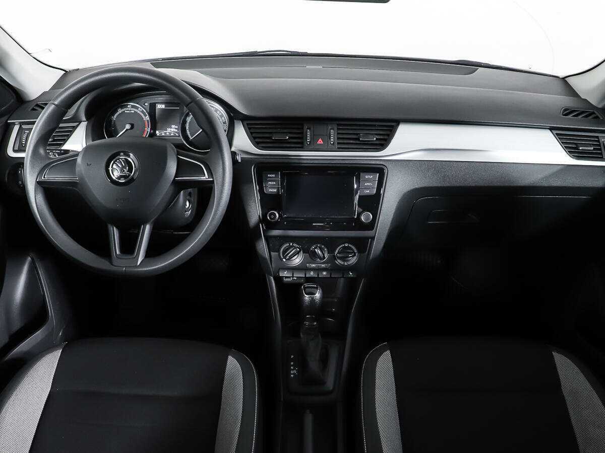Купить Skoda Rapid с пробегом. Фото: #9