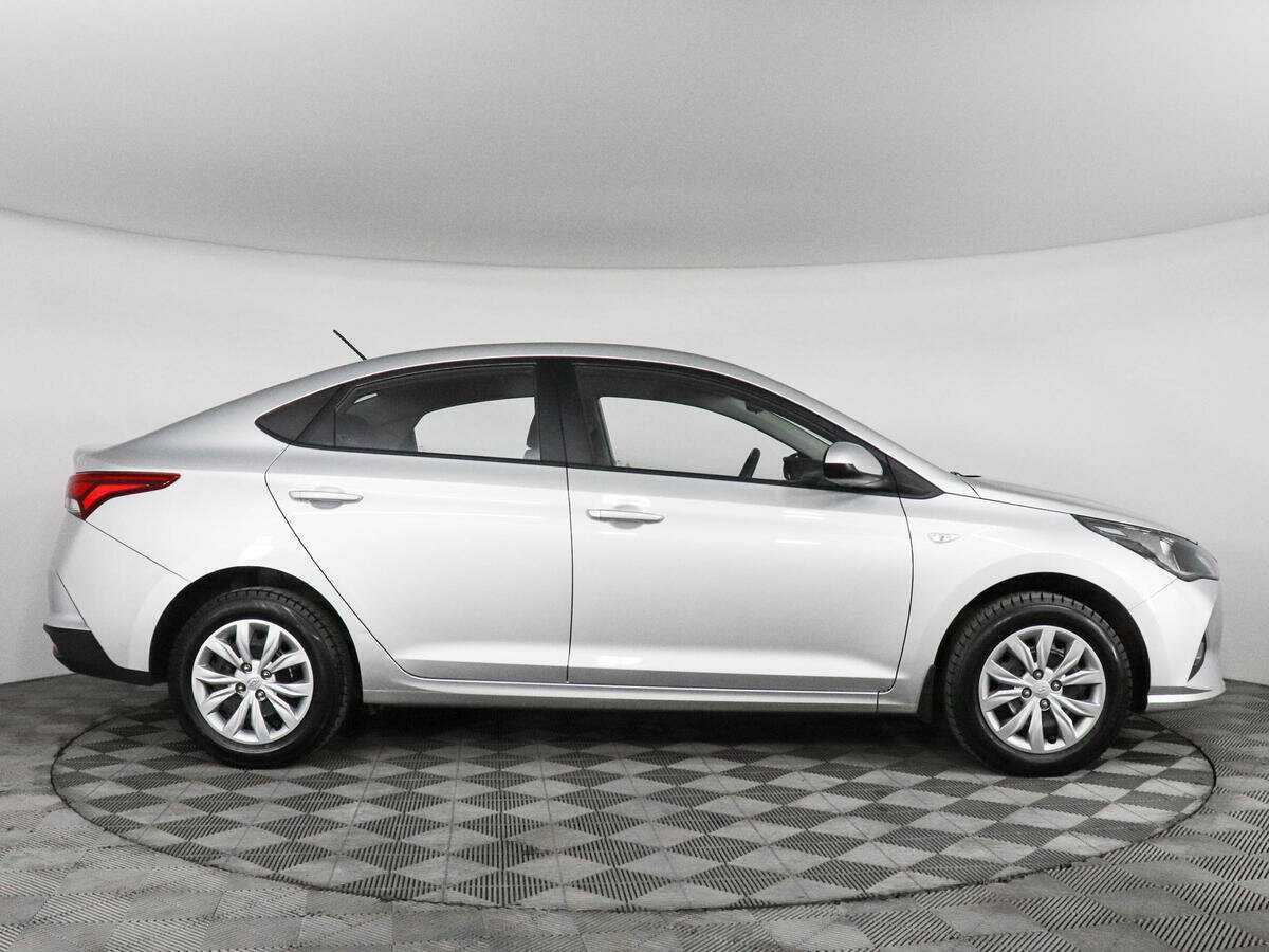 Купить Hyundai Solaris с пробегом. Фото: #3