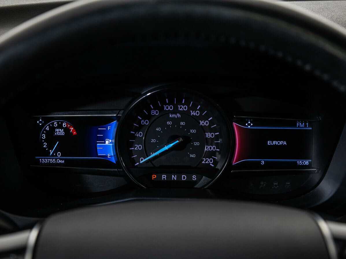 Купить Ford Explorer с пробегом. Фото: #11