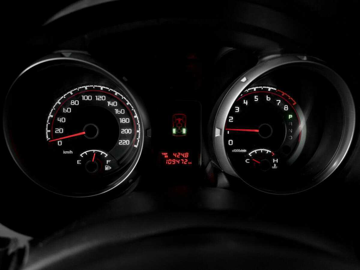 Купить Mitsubishi Pajero с пробегом. Фото: #10